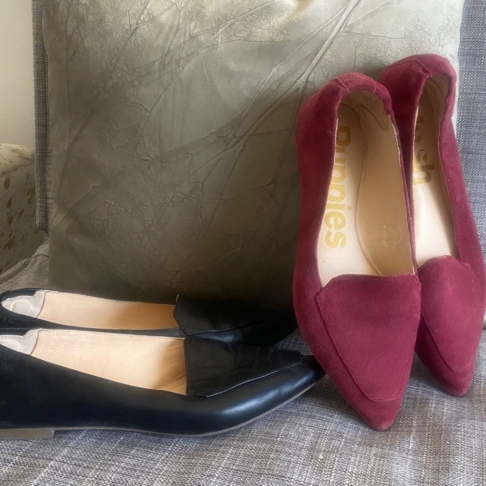 2 pairs! Women's Black and Burgundy hush puppies cozy Flats